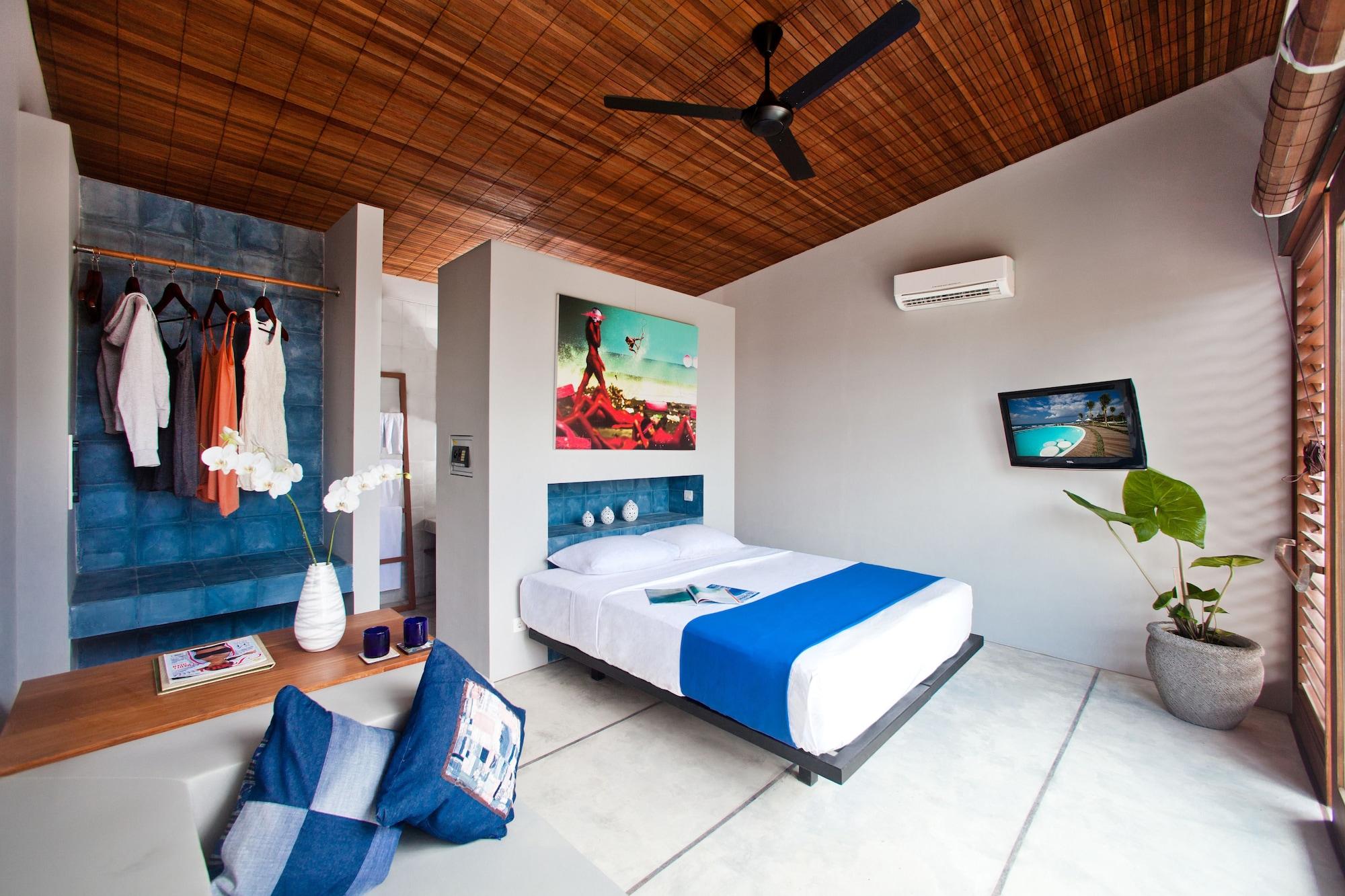 Hotel Komune And Beach Club Bali Керамас Екстериор снимка