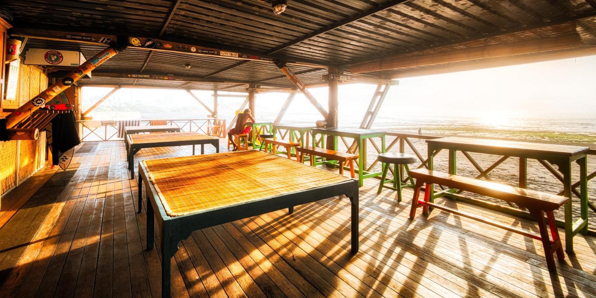 Hotel Komune And Beach Club Bali Керамас Екстериор снимка