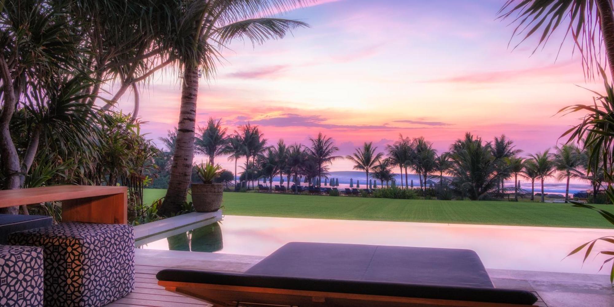 Hotel Komune And Beach Club Bali Керамас Екстериор снимка